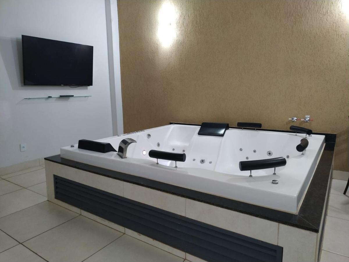 Casa Com 2 Quartos E Banheira De Hidromassagem Trindade  Bagian luar foto